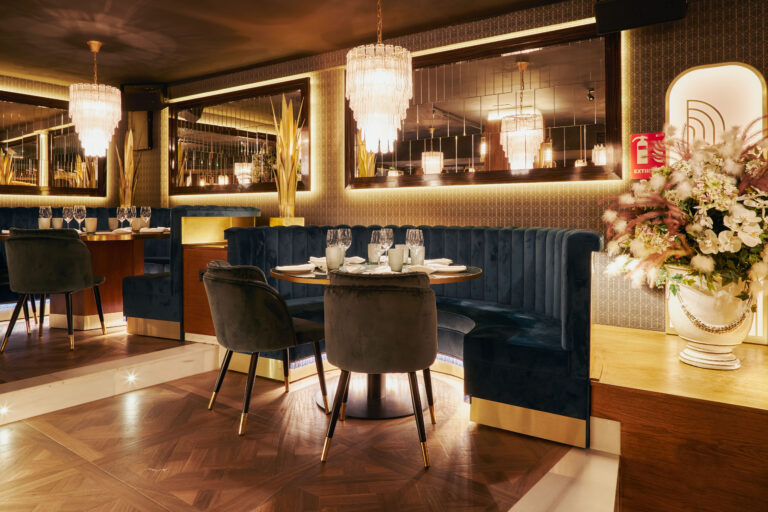 japanease elegant velvet room